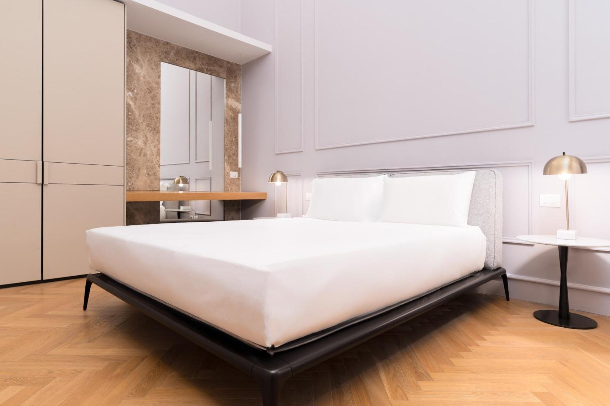 Limehome Lecce Palazzo Bn Bagian luar foto