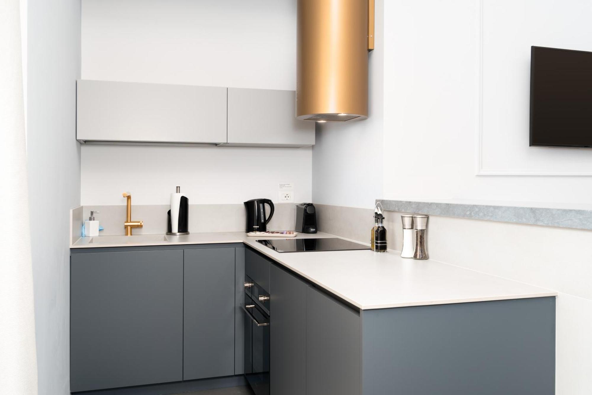Limehome Lecce Palazzo Bn Bagian luar foto