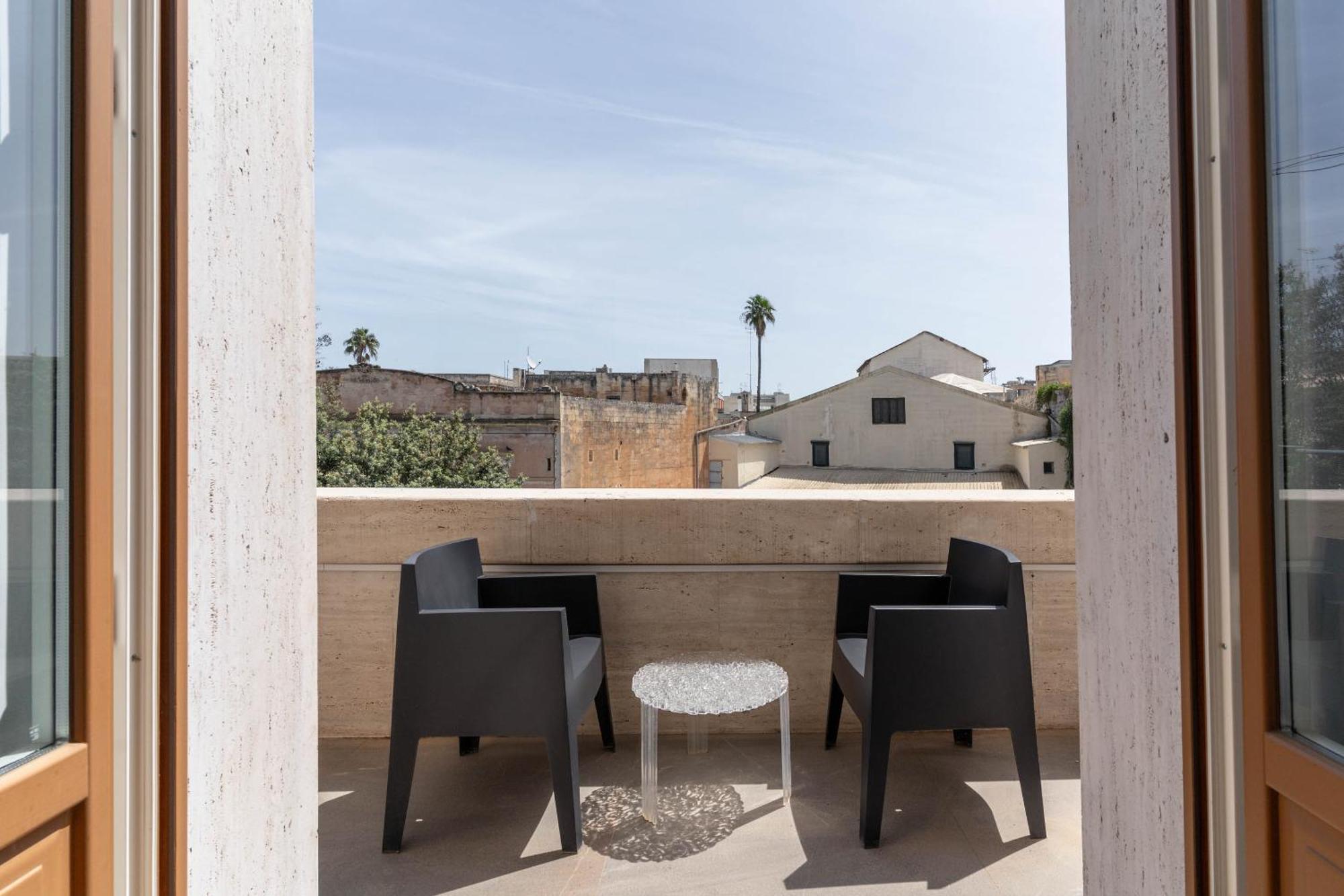 Limehome Lecce Palazzo Bn Bagian luar foto