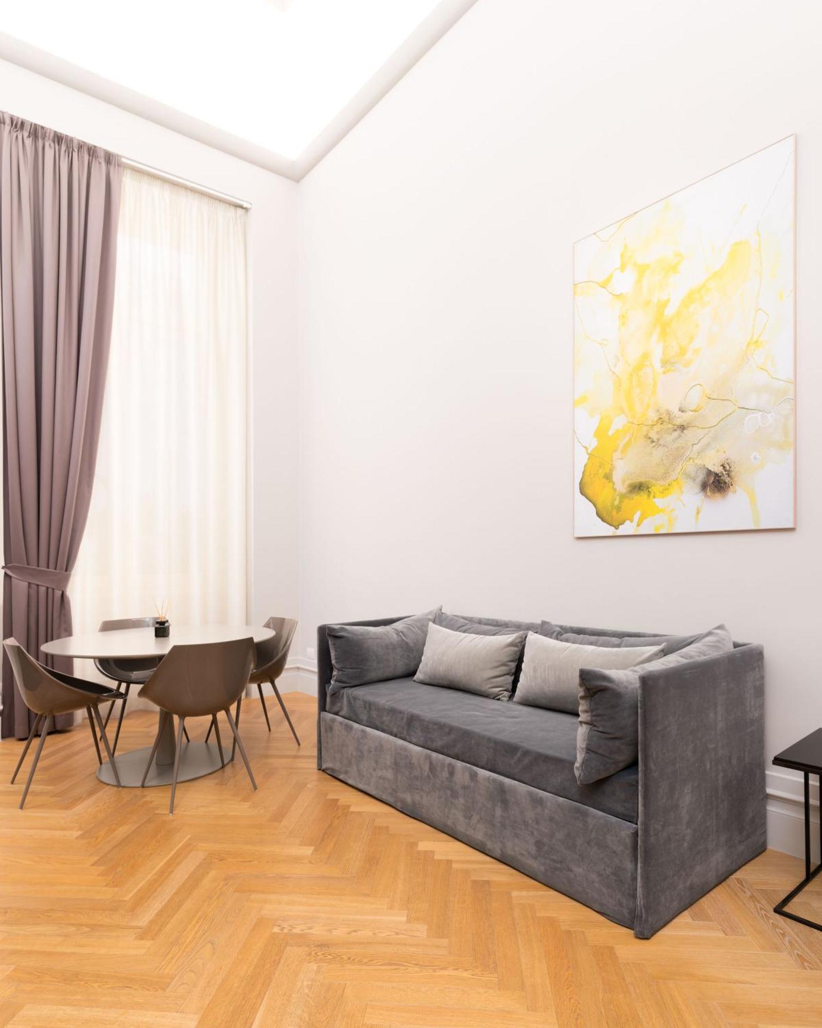 Limehome Lecce Palazzo Bn Bagian luar foto