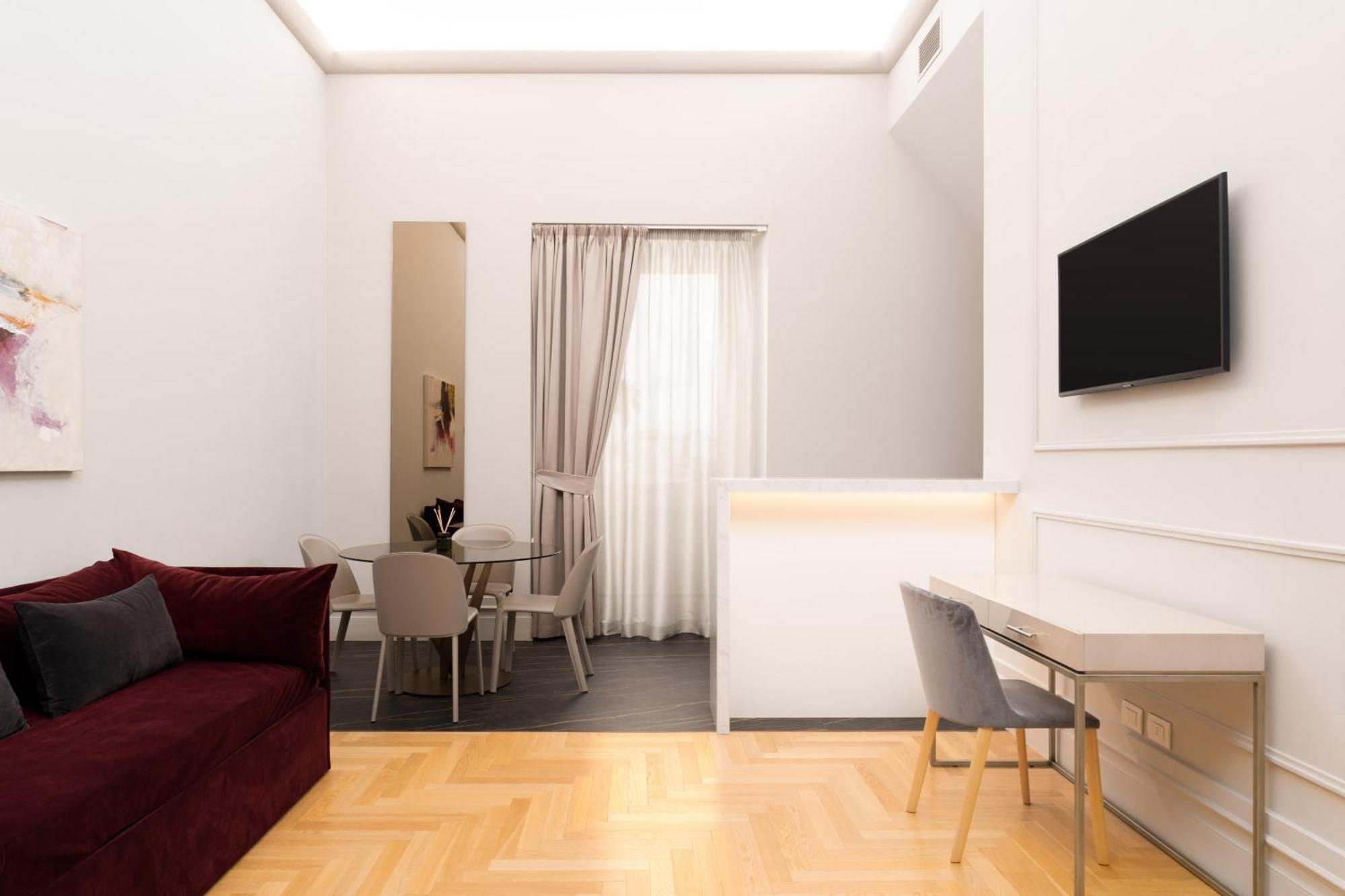 Limehome Lecce Palazzo Bn Bagian luar foto