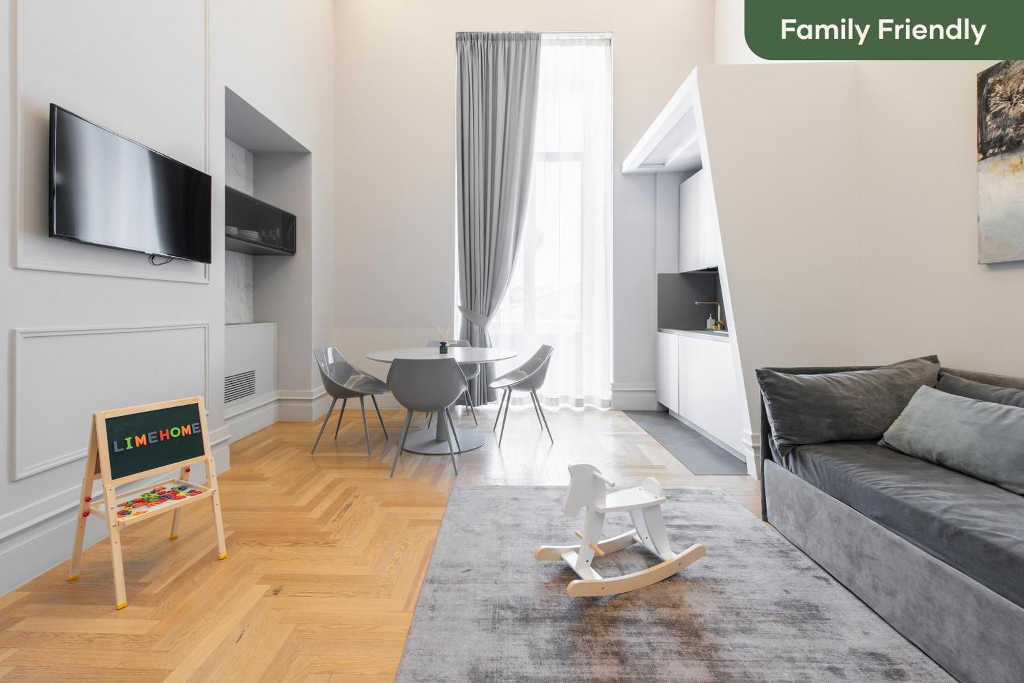 Limehome Lecce Palazzo Bn Bagian luar foto