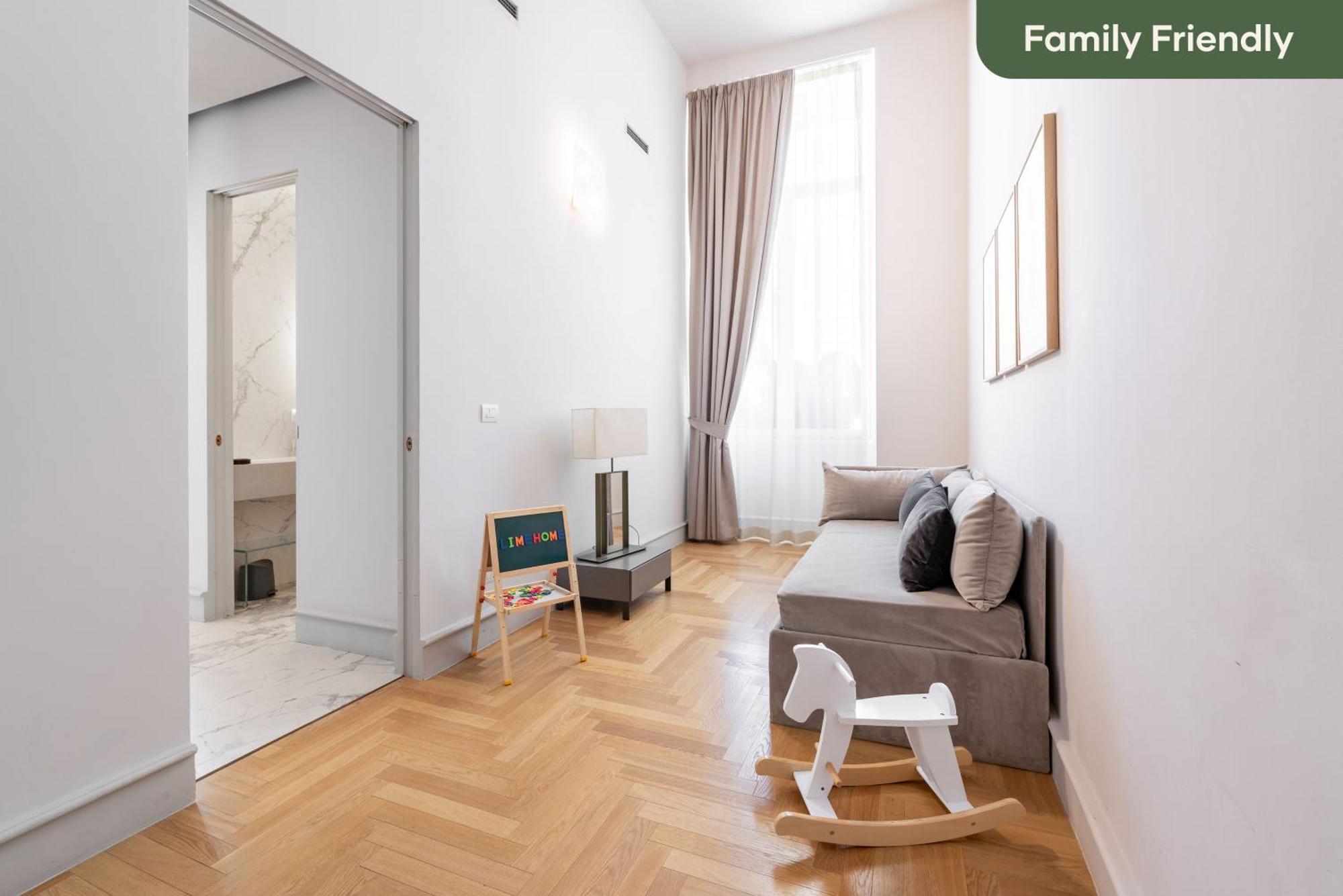 Limehome Lecce Palazzo Bn Bagian luar foto